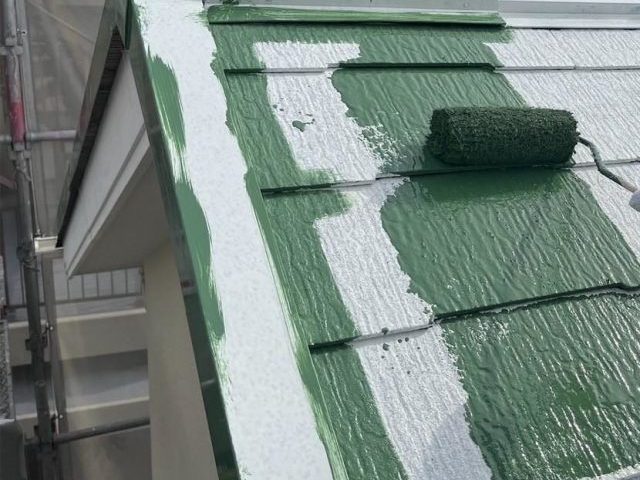 小野市で屋根中塗り